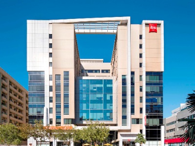 exterior view - hotel ibis al rigga - dubai, united arab emirates