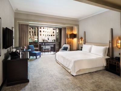 deluxe room - hotel palace downtown - dubai, united arab emirates