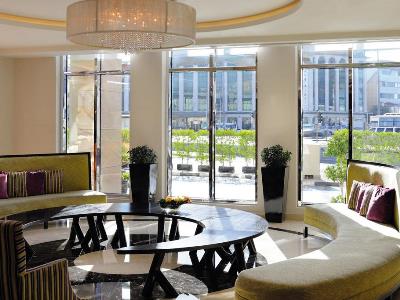 lobby 1 - hotel avani deira - dubai, united arab emirates