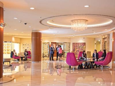lobby - hotel avani deira - dubai, united arab emirates