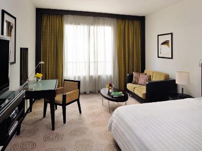 bedroom - hotel avani deira - dubai, united arab emirates