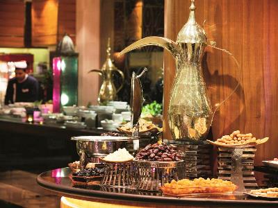 restaurant - hotel avani deira - dubai, united arab emirates