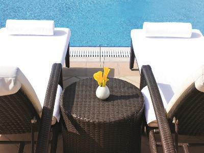 outdoor pool 1 - hotel avani deira - dubai, united arab emirates