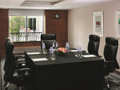 conference room - hotel avani deira - dubai, united arab emirates