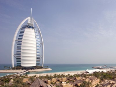 exterior view - hotel burj al arab jumeirah - dubai, united arab emirates
