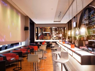 bar - hotel centro barsha - dubai, united arab emirates