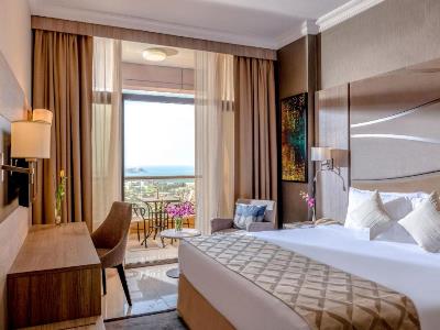 bedroom - hotel two seasons hotel - dubai, united arab emirates