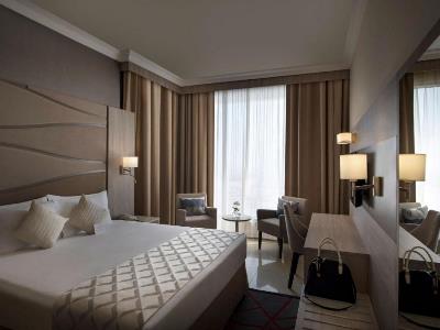 bedroom 3 - hotel two seasons hotel - dubai, united arab emirates