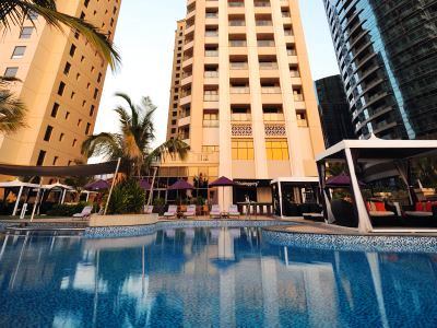 exterior view - hotel movenpick jumeirah beach - dubai, united arab emirates