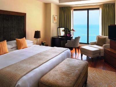 bedroom 3 - hotel movenpick jumeirah beach - dubai, united arab emirates