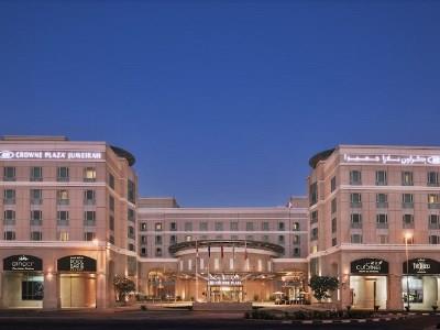 exterior view 2 - hotel crowne plaza jumeirah - dubai, united arab emirates