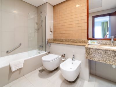 bathroom 1 - hotel star metro deira hotel apartment - dubai, united arab emirates