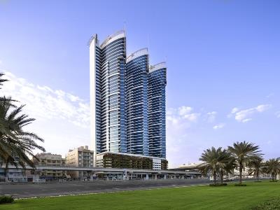 exterior view - hotel novotel dubai al barsha - dubai, united arab emirates