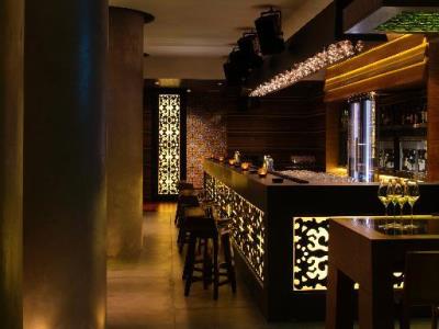 bar - hotel conrad dubai - dubai, united arab emirates