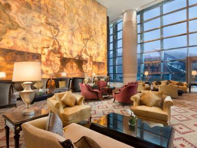 lobby 2 - hotel conrad dubai - dubai, united arab emirates