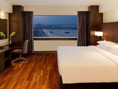bedroom 1 - hotel hyatt regency - dubai, united arab emirates