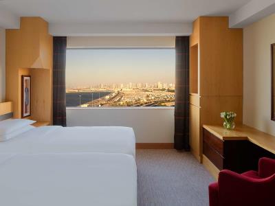 bedroom - hotel hyatt regency - dubai, united arab emirates