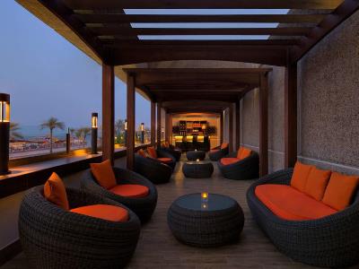 bar - hotel hyatt regency - dubai, united arab emirates