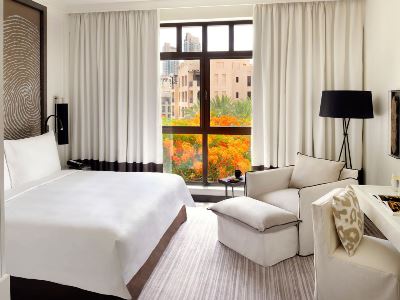 bedroom - hotel hotel boulevard, autograph collection - dubai, united arab emirates