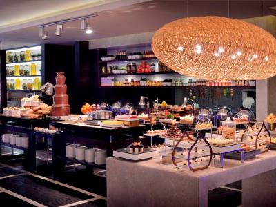 restaurant - hotel marriott al jaddaf - dubai, united arab emirates