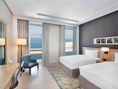 bedroom - hotel doubletree by hilton - jumeirah beach - dubai, united arab emirates