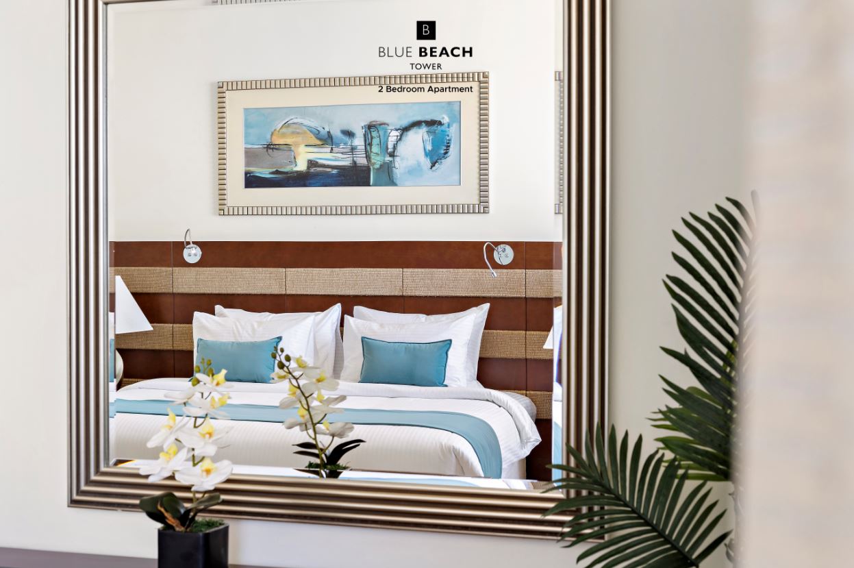 deluxe room - hotel blue beach tower - dubai, united arab emirates