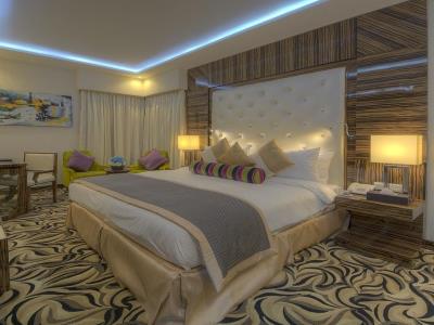 bedroom - hotel orchid vue - dubai, united arab emirates