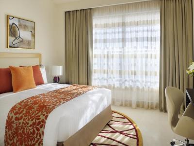 bedroom - hotel marriott executive apt al jaddaf - dubai, united arab emirates