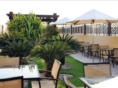gardens - hotel movenpick htl apt al mamzar - dubai, united arab emirates