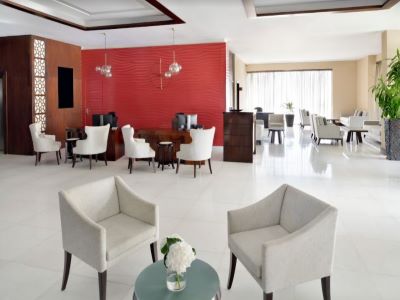lobby - hotel movenpick htl apt al mamzar - dubai, united arab emirates