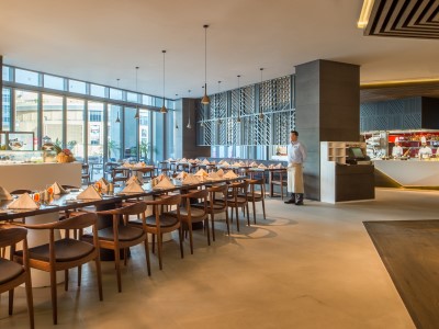 restaurant - hotel intercontinental marina - dubai, united arab emirates