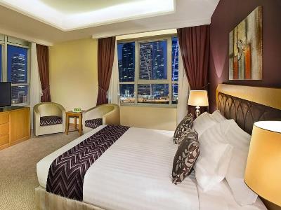 bedroom 1 - hotel armada avenue - dubai, united arab emirates