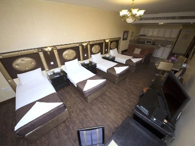 bedroom 3 - hotel hafez  hotel apartments - dubai, united arab emirates
