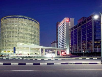 exterior view - hotel ibis one central - dubai, united arab emirates