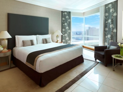 bedroom 4 - hotel fairmont dubai - dubai, united arab emirates