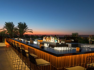 bar 2 - hotel le royal meridien beach resort - dubai, united arab emirates