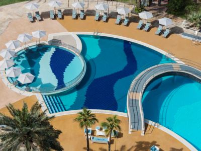 outdoor pool 1 - hotel le royal meridien beach resort - dubai, united arab emirates