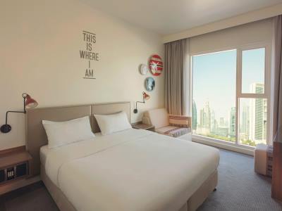 bedroom - hotel rove downtown - dubai, united arab emirates