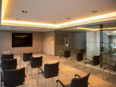 conference room - hotel dazzler by wyndham la plata - la plata, argentina