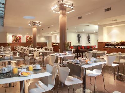 restaurant 1 - hotel dazzler maipu - buenos aires, argentina