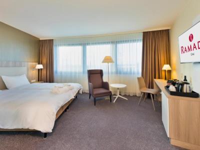 bedroom - hotel ramada graz - graz, austria