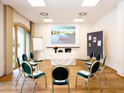 conference room 2 - hotel alphotel - innsbruck, austria
