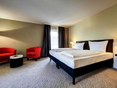 bedroom 2 - hotel hilton garden inn innsbruck tivoli - innsbruck, austria