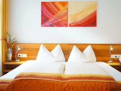 bedroom - hotel grauer baer - innsbruck, austria