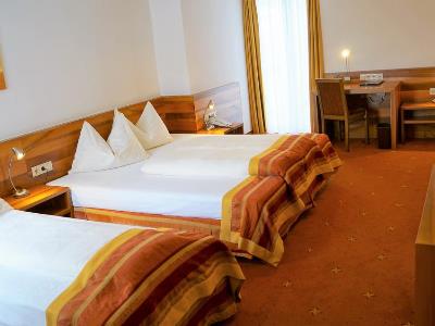 bedroom 5 - hotel grauer baer - innsbruck, austria