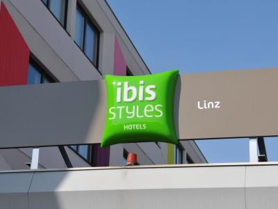 exterior view 1 - hotel ibis styles linz - linz, austria