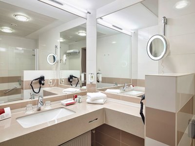 bathroom - hotel schillerpark,member radisson individuals - linz, austria