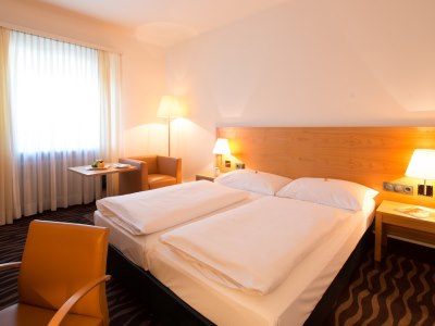 bedroom - hotel arcotel castellani - salzburg, austria