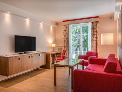 bedroom 5 - hotel sheraton grand salzburg - salzburg, austria