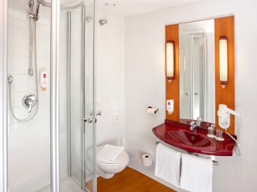bathroom - hotel leonardo hotel salzburg city center - salzburg, austria